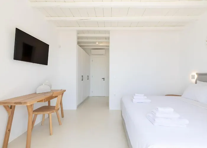 Renovated Luxury Oceanview With Pool In Mykonos וילה *